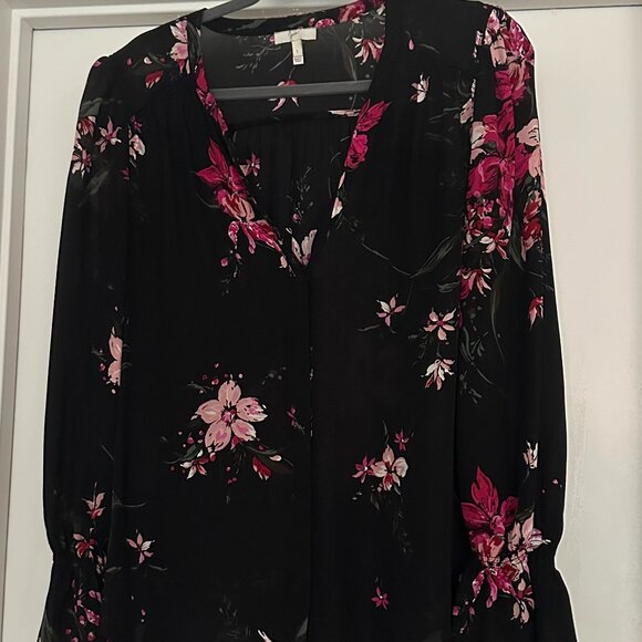 JOIE FLORAL PRINT SILK V-NECK FRENCH CUFFS BLOUSE - Picture 3 of 8